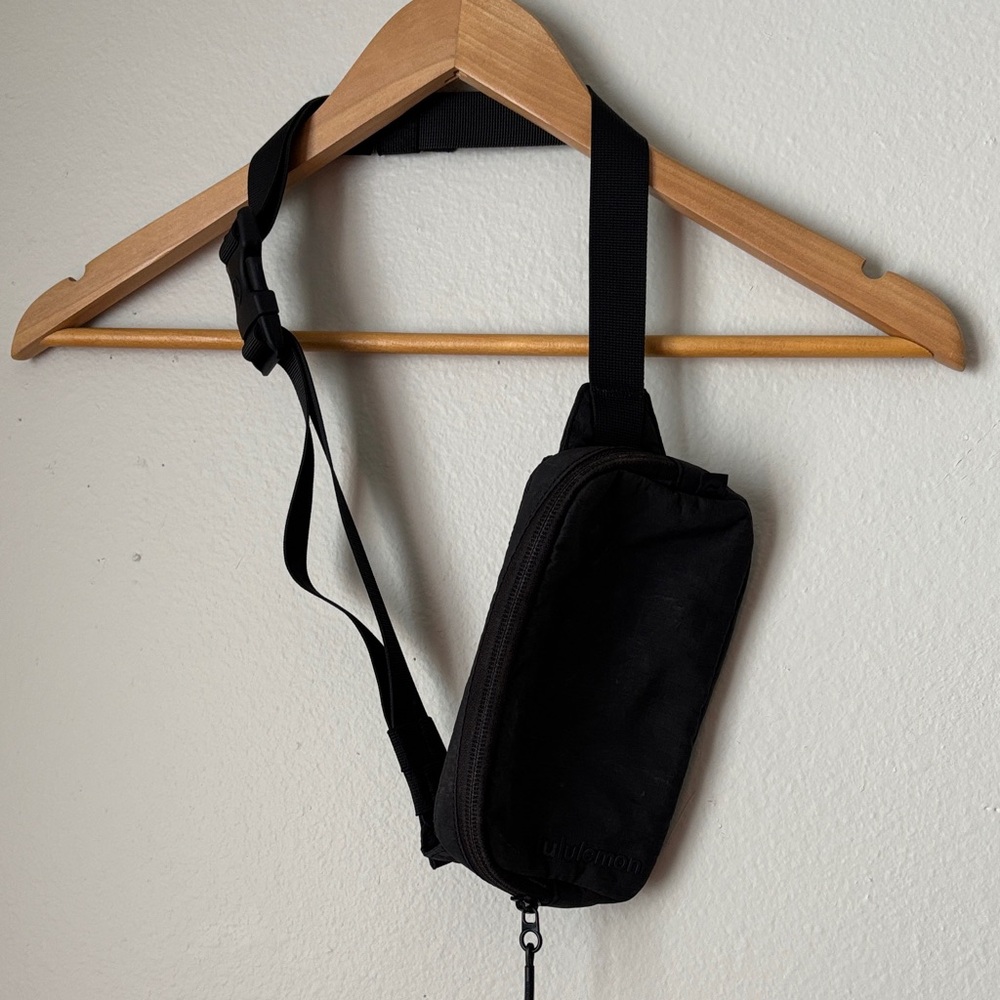 Lululemon Black Crossbody Bag- everywhere bag long strap
